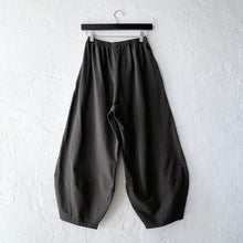 Load image into Gallery viewer, Pacific Cotton | Cotton Oliver Pant in Kelp
