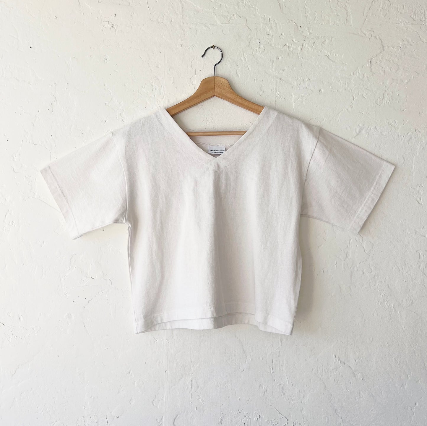 Pacific Cotton | Crop V-Neck in Cream