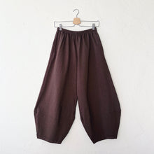 Load image into Gallery viewer, Pacific Cotton | Cotton Oliver Pant in Torta

