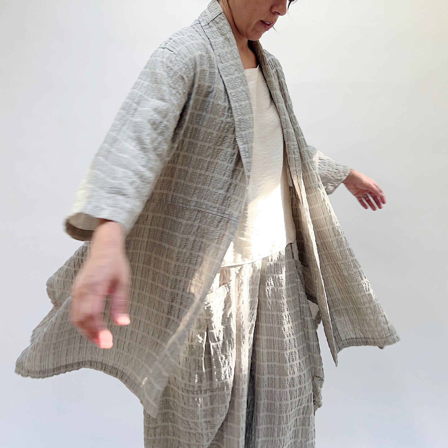 Gaia Open Jacket in Stripe Crinkle Moon Rock