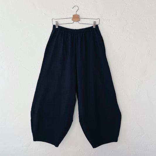 Pacific Cotton | Cotton Oliver Pant in Black