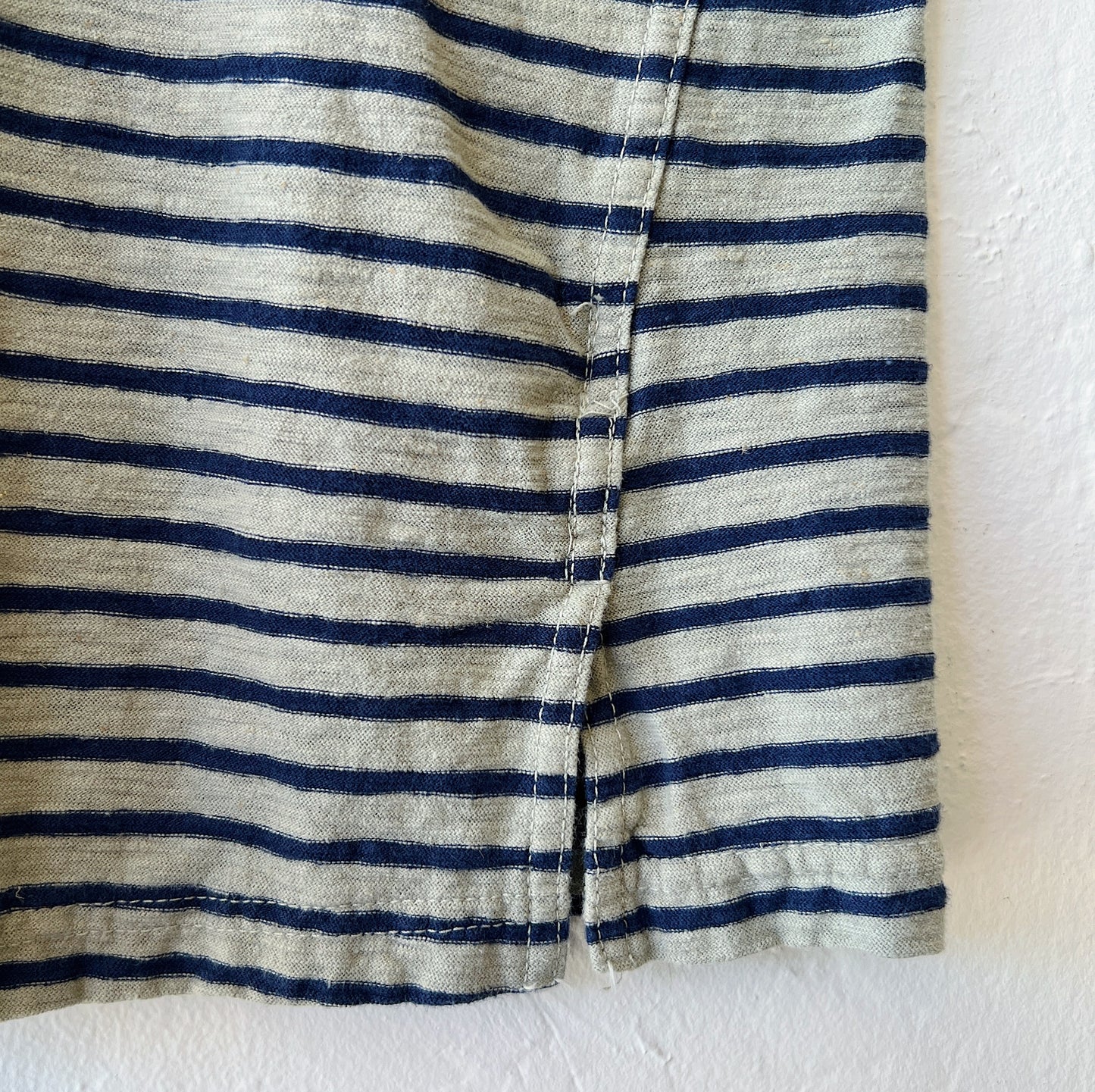 Short Sleeve Slit Hem Tee in Navy and Balsam Green Stripe
