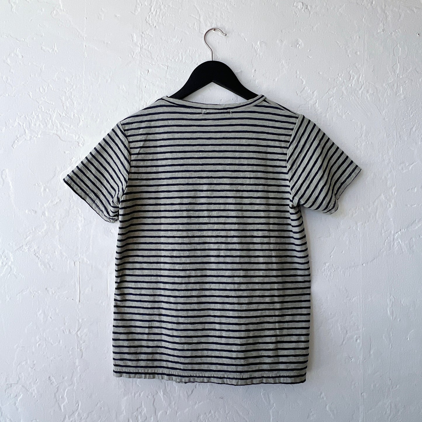 Short Sleeve Slit Hem Tee in Navy and Balsam Green Stripe