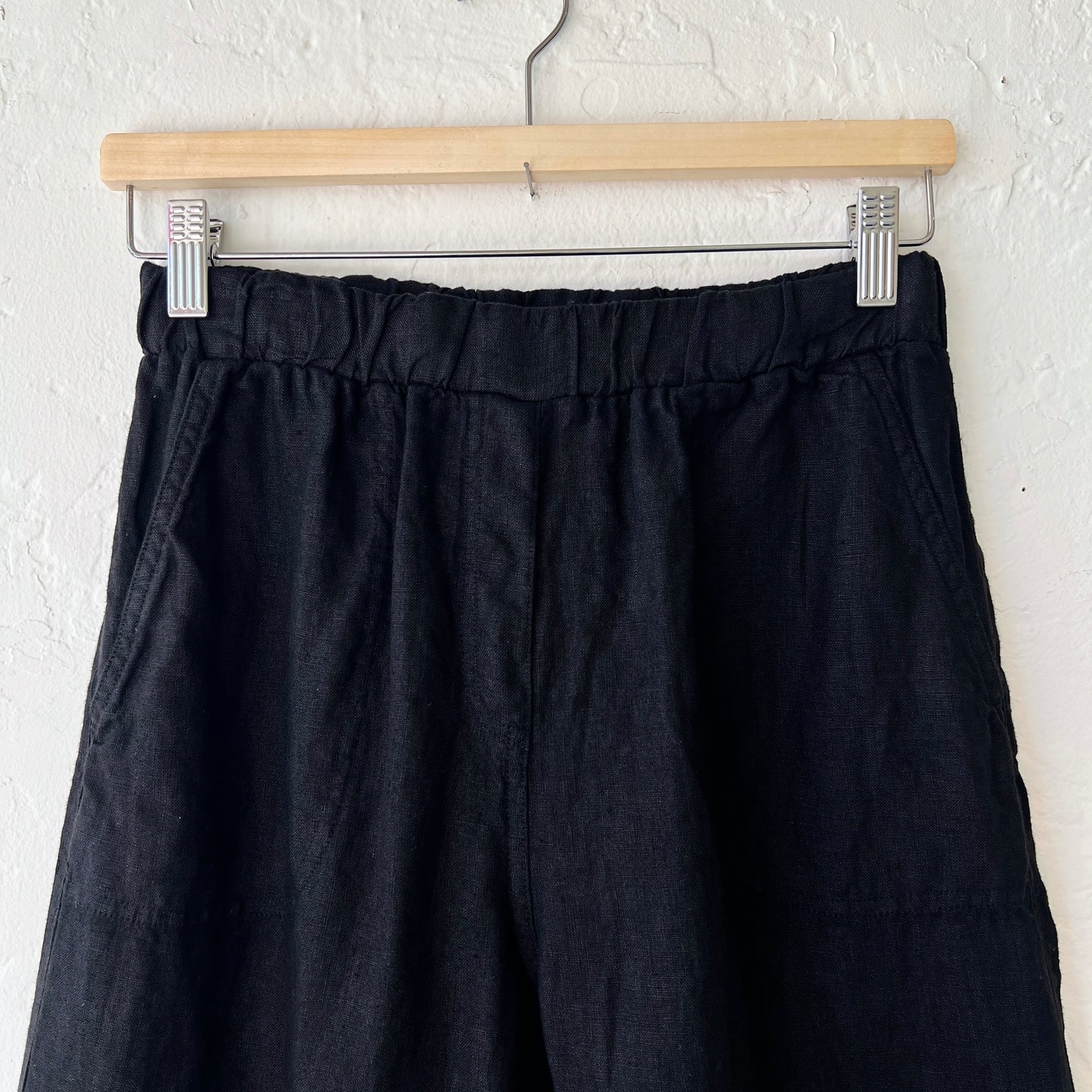 Cut Loose | Heavy Linen Easy Crop Flood in Black