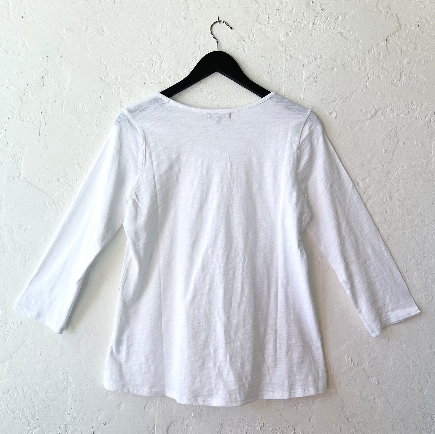 Cotton Pebble Side Twist Tee in White