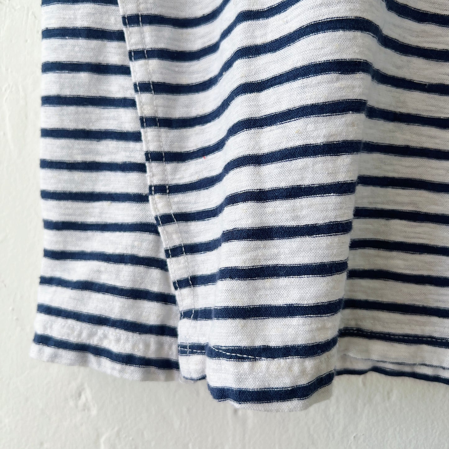 Short Sleeve Slit Hem Tee in Navy and Laundered Stripe