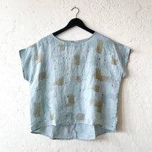 Load image into Gallery viewer, Cut Loose | High Low Linen Tee in Moonlight Brush Stroke
