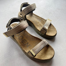 Load image into Gallery viewer, Woden | Line Sandal in Dark Olive
