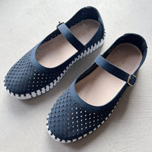 Load image into Gallery viewer, Ilse Jacobsen | Tulip Mary Jane Ballet Flats in Dark Indigo
