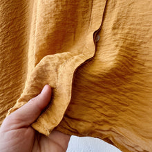 Load image into Gallery viewer, Cut Loose | Parachute Short Sleeve Button Down Shirt in Manuka
