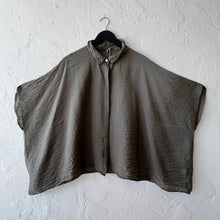 Load image into Gallery viewer, Cut Loose | Parachute Short Sleeve Button Down Shirt in Clay
