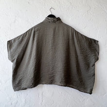 Load image into Gallery viewer, Cut Loose | Parachute Short Sleeve Button Down Shirt in Clay
