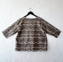 Load image into Gallery viewer, Mona Lisa | Simple Pullover in Khaki Wavy Stripes Print
