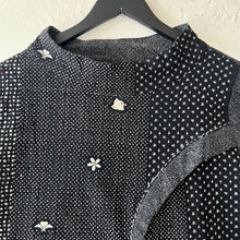 Load image into Gallery viewer, Mona Lisa | Panel Pullover in Black Sashiko Dot Print
