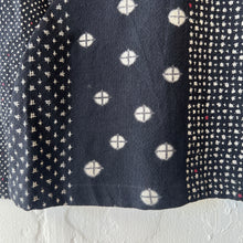 Load image into Gallery viewer, Mona Lisa | Panel Pullover in Black Sashiko Dot Print
