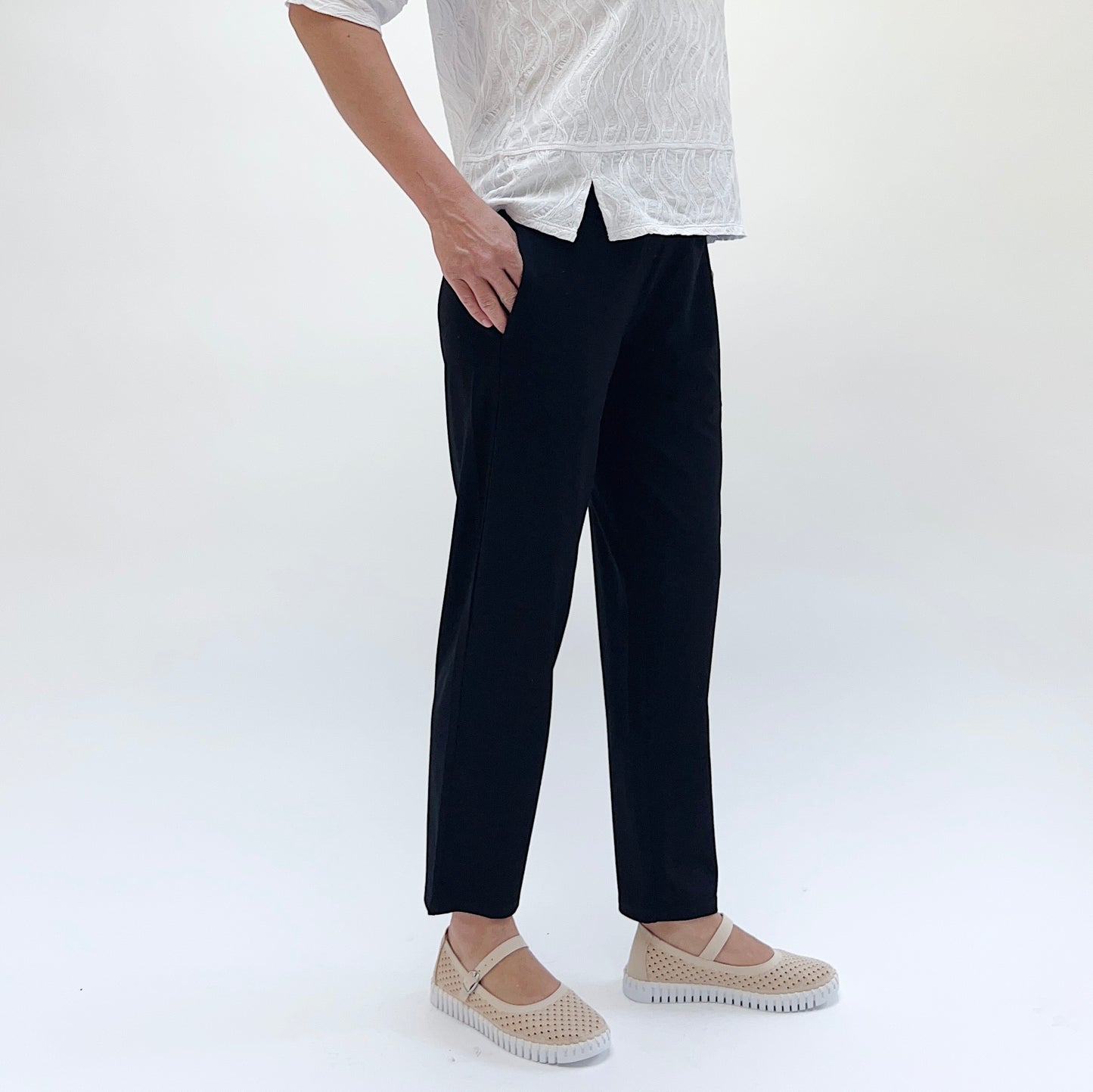 Core Travel Straight Pant in Black