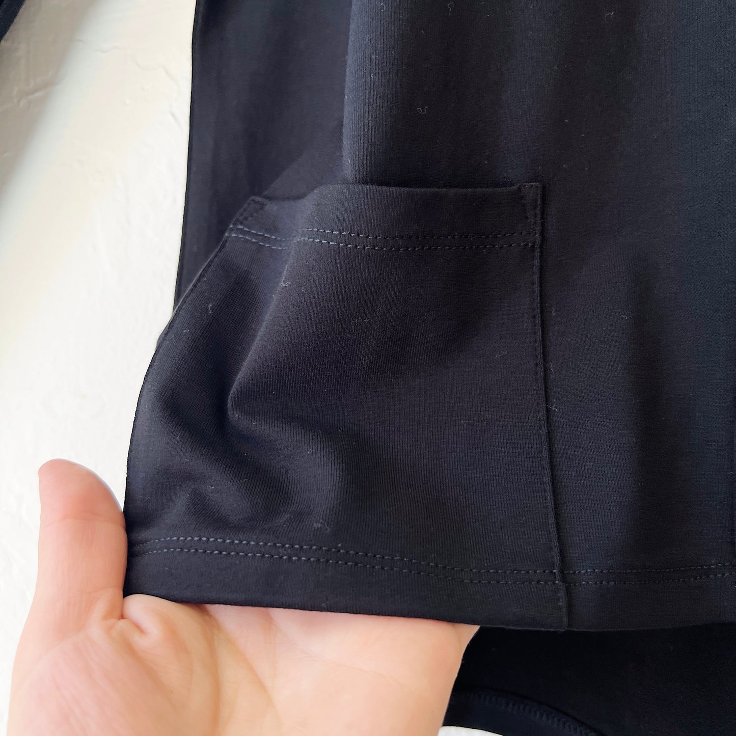 Core Travel Easy Jacket in Black