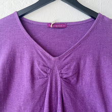 Load image into Gallery viewer, Cut Loose | 3/4 Sleeve Tuck Front Tee in Mulberry
