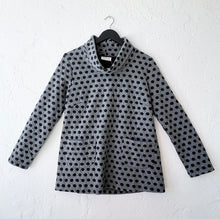 Load image into Gallery viewer, Komil | Como Spot Pullover in Charcoal
