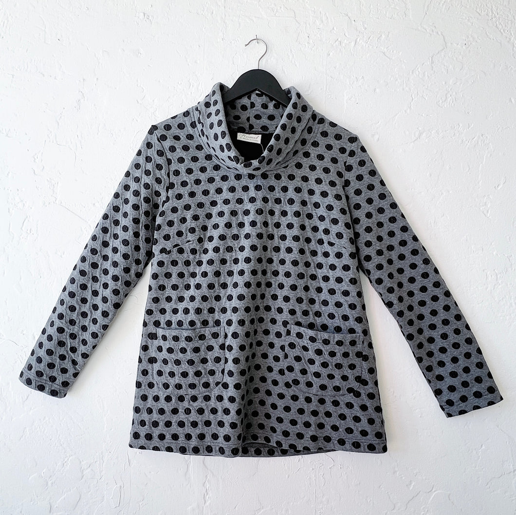 Komil | Como Spot Pullover in Charcoal