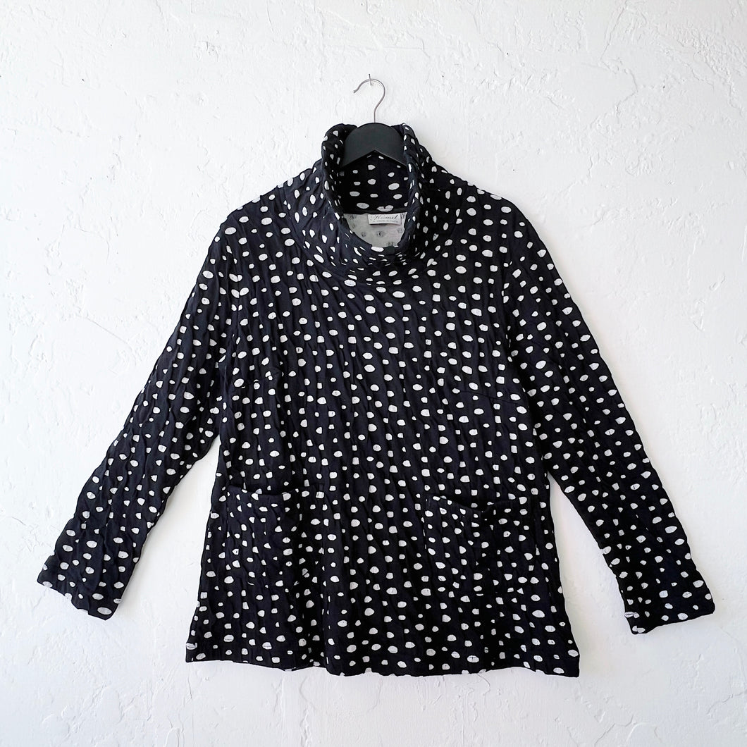 Komil | Thira Dot Pullover in White