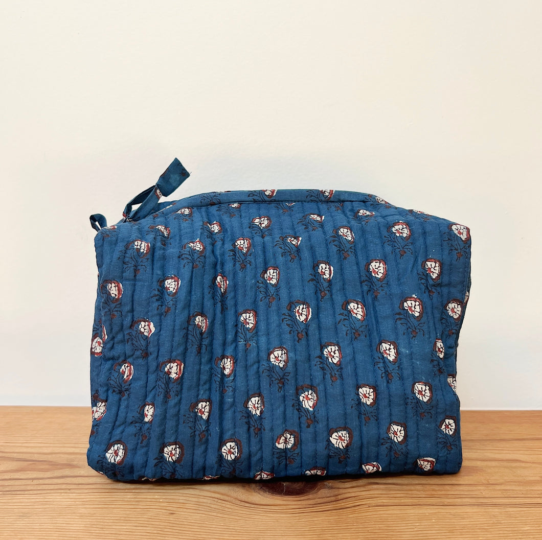 Toiletry Bag in Chloe Print