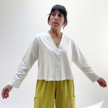 Load image into Gallery viewer, Pacific Cotton | Button Front Crop Cardigan in Cream
