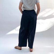 Load image into Gallery viewer, Baci | Cargo Dart Hem Trousers in Navy
