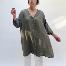 Load image into Gallery viewer, Cut Loose | Parachute Button Down Tunic in Clay
