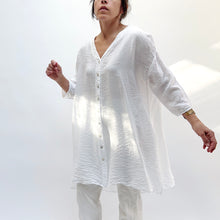 Load image into Gallery viewer, Cut Loose | Parachute Button Down Tunic in White
