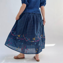 Load image into Gallery viewer, DVAA | Skirt in Dark Blue Libby Weave
