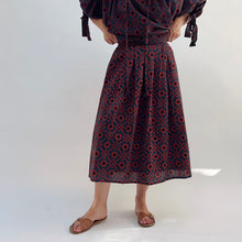 Load image into Gallery viewer, Thuli | Aurora Skirt in Red &amp; Blue Floral
