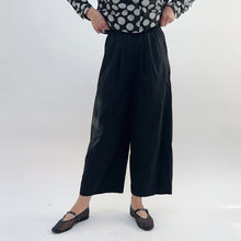 Load image into Gallery viewer, Baci | Cotton Dart Hem Trousers in Black
