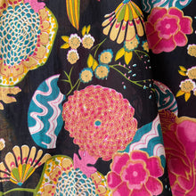 Load image into Gallery viewer, Dolma | Cotton Beau Tunic in Black
