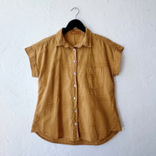 Load image into Gallery viewer, Cut Loose | Textured Mini Stripe Short Sleeve Pocket Shirt in Manuka

