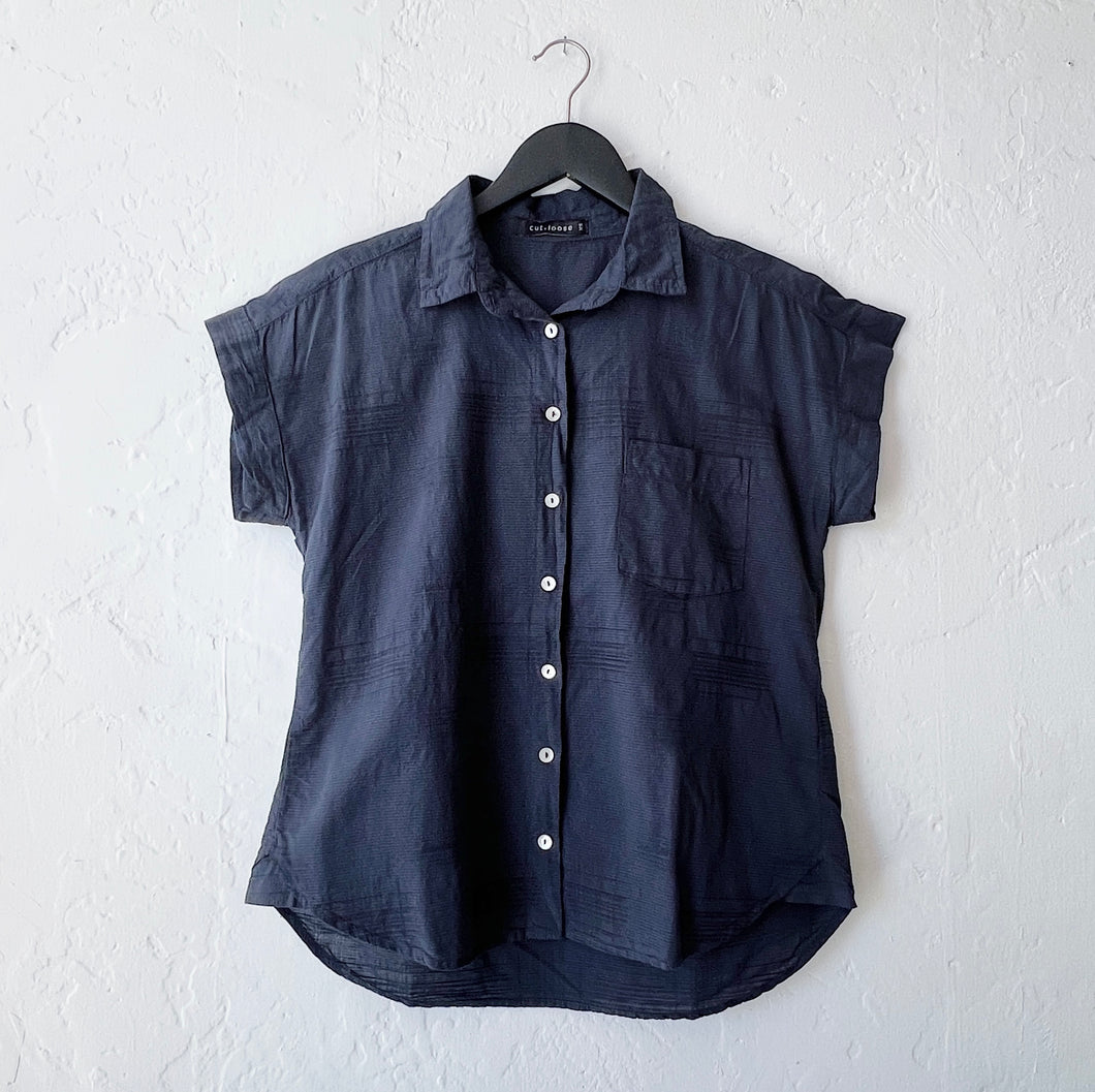 Cut Loose | Textured Mini Stripe Short Sleeve Pocket Shirt in Lights Out