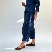 Load image into Gallery viewer, Eleven Stitch | Emily Pant in Indigo

