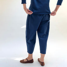Load image into Gallery viewer, Eleven Stitch | Emily Pant in Indigo
