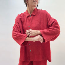 Load image into Gallery viewer, Eleven Stitch | Crinkle Travel Big Shirt in Pimento
