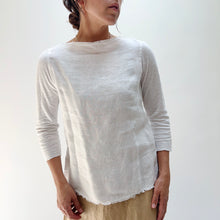 Load image into Gallery viewer, Cut Loose | 3/4 Sleeve Linen Combo Top in White
