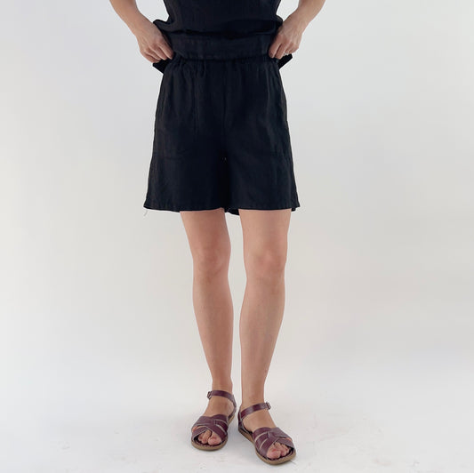 Cut Loose | Easy Linen Shorts in Black