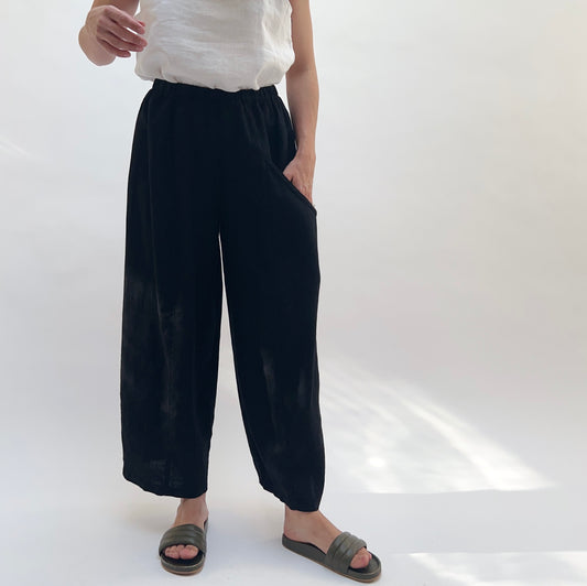 Eleven Stitch | Linen One Pocket Pant in Black
