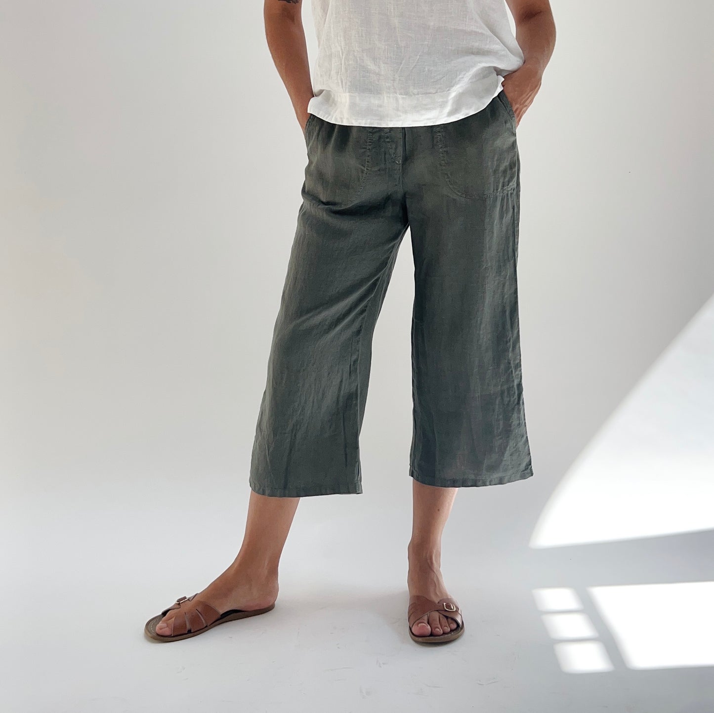 Cut Loose | Hanky Linen Easy Crop Flood in Clay