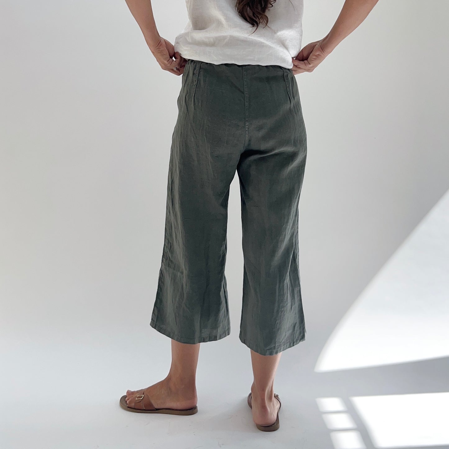 Cut Loose | Hanky Linen Easy Crop Flood in Clay