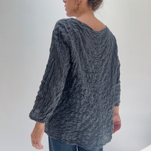 Load image into Gallery viewer, Cut Loose | 3/4 Sleeve A-Line Grid Top in Gull

