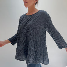 Load image into Gallery viewer, Cut Loose | 3/4 Sleeve A-Line Grid Top in Gull
