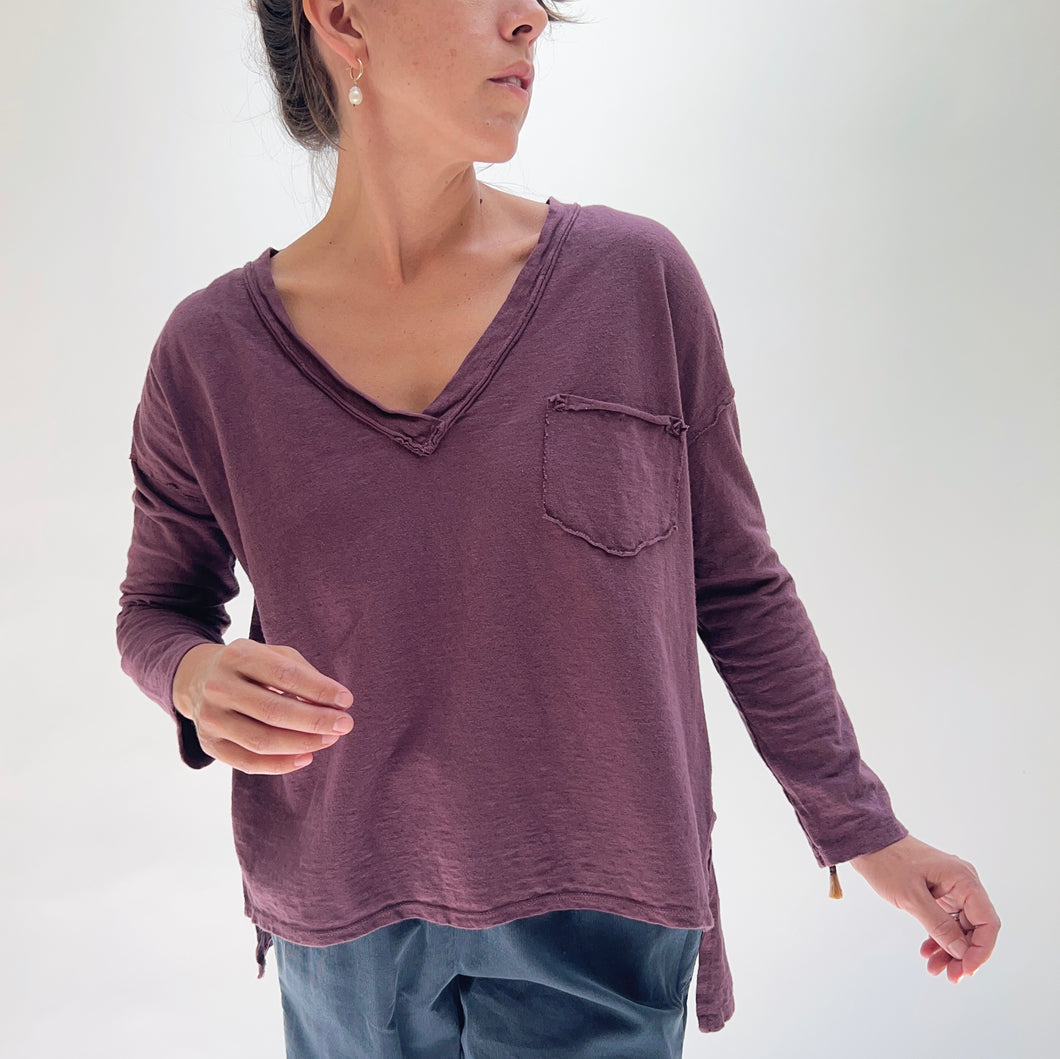 Cut Loose | Deep V Pocket Top in Cinnabark