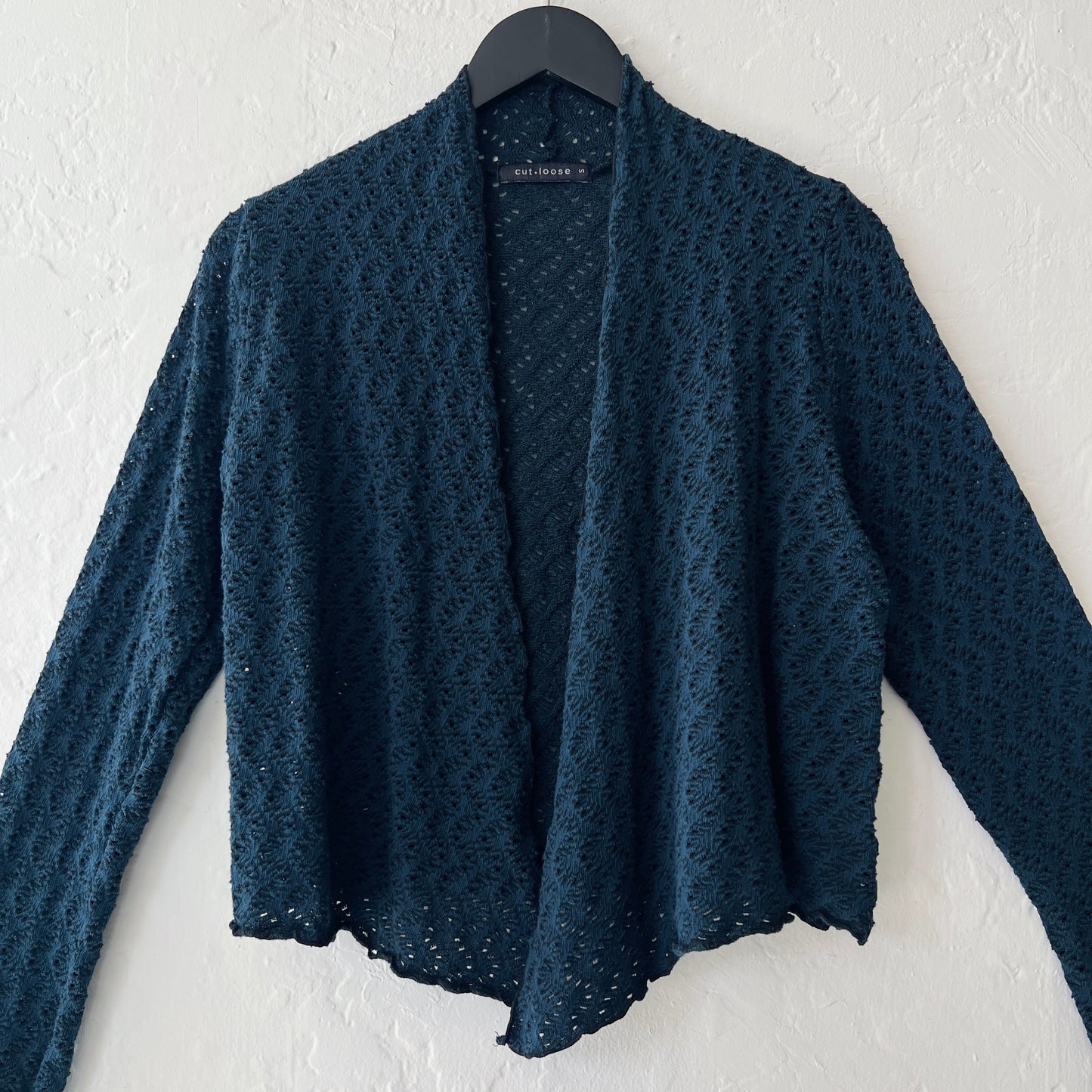 Cut Loose | Wavy Crochet Knit Cropped Cardigan in Etan