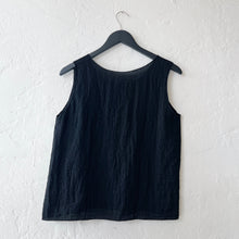 Load image into Gallery viewer, Cut Loose | Fall Parachute Layering Tank in Black

