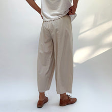 Load image into Gallery viewer, Eleven Stitch | One Pocket Pant in Cloud
